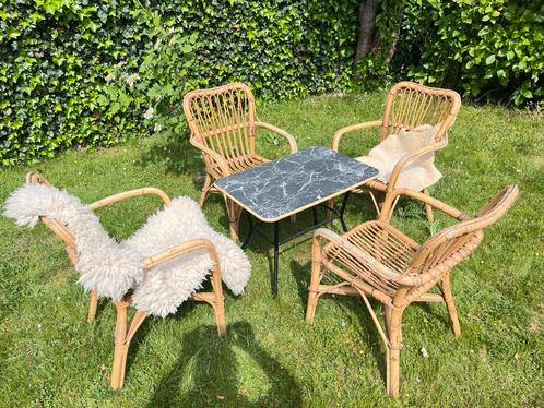Rotan set vintage rotan stoel met tafel rotan, Tuin en Terras, Tuinsets en Loungesets, Gebruikt, 2 zitplaatsen, Stoel, Ophalen