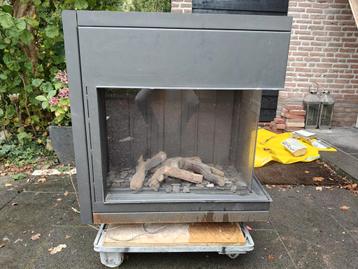 Inbouwgaskachel - Goede staat - Afmetingen 80x41x83cm beschikbaar voor biedingen