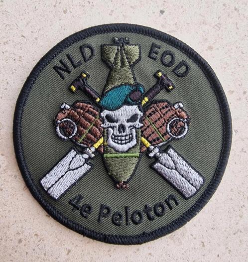 Zeldzame stoffen embleem 3D 4e peloton EOD KL, Verzamelen, Militaria | Algemeen, Landmacht, Embleem of Badge, Nederland, Ophalen