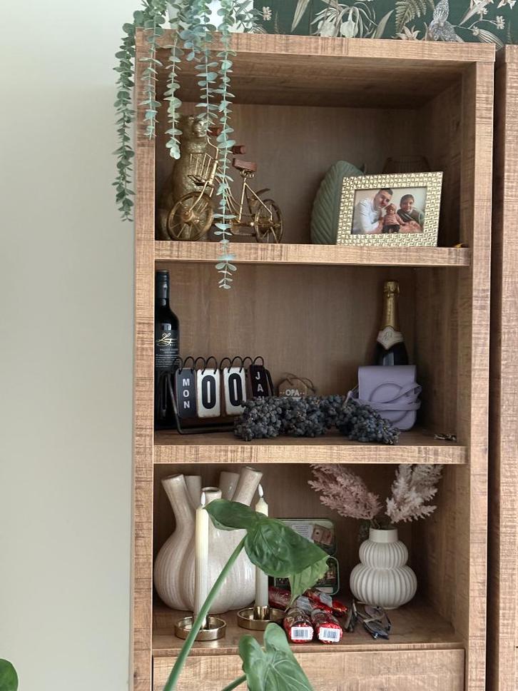 Wandkast mango, Huis en Inrichting, Kasten | Wandmeubels, Zo goed als nieuw, 200 cm of meer, Minder dan 150 cm, 25 tot 50 cm, Met lade(s)