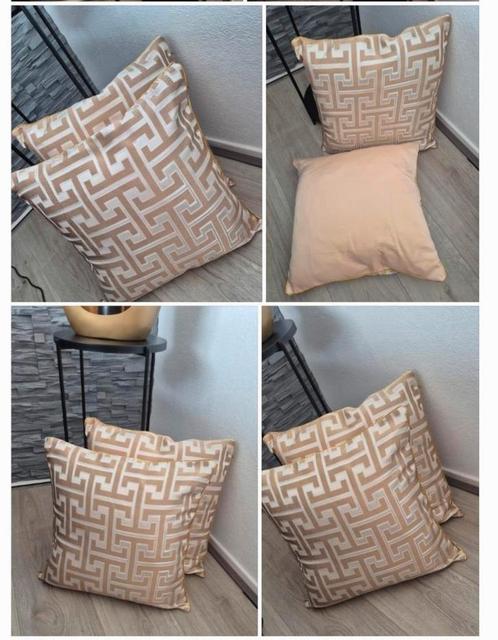 Twee woonkussens hotel chique, Huis en Inrichting, Woonaccessoires | Kussens, Zo goed als nieuw, Vierkant, Ophalen of Verzenden
