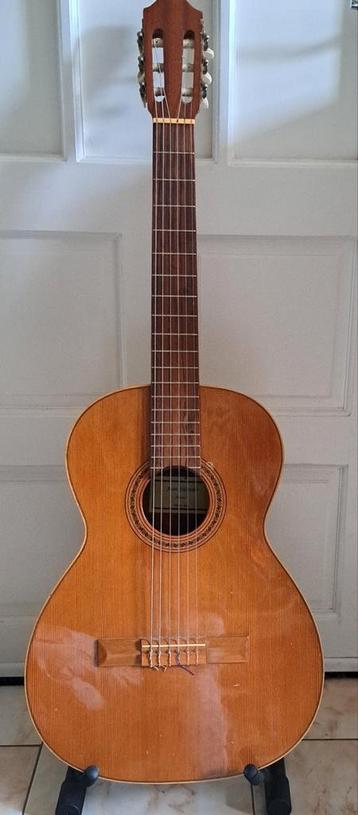 Juan Salvador Modelo 2 Gitaar met Tas beschikbaar voor biedingen