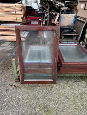 Gebruikte merbau hardhouten binnen raam,ramen met glas beschikbaar voor biedingen