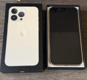 iPhone 13 Pro Goud 256GB - Puntgaaf en Nieuwe Batterij!  beschikbaar voor biedingen