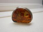 Zilveren royale modernist ring met grote barnsteen nr.1318, Sieraden, Tassen en Uiterlijk, Antieke sieraden, Verzenden, Zilver