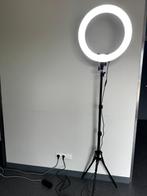 Neewer Ringlamp met statief, Audio, Tv en Foto, Fotografie | Statieven en Balhoofden, Driepoot, Ophalen of Verzenden, 150 tot 175 cm