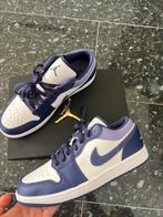 Jordan 1 low SKY PURPLE. Met AANKOOPBON!, Ophalen of Verzenden, Zo goed als nieuw, Overige kleuren