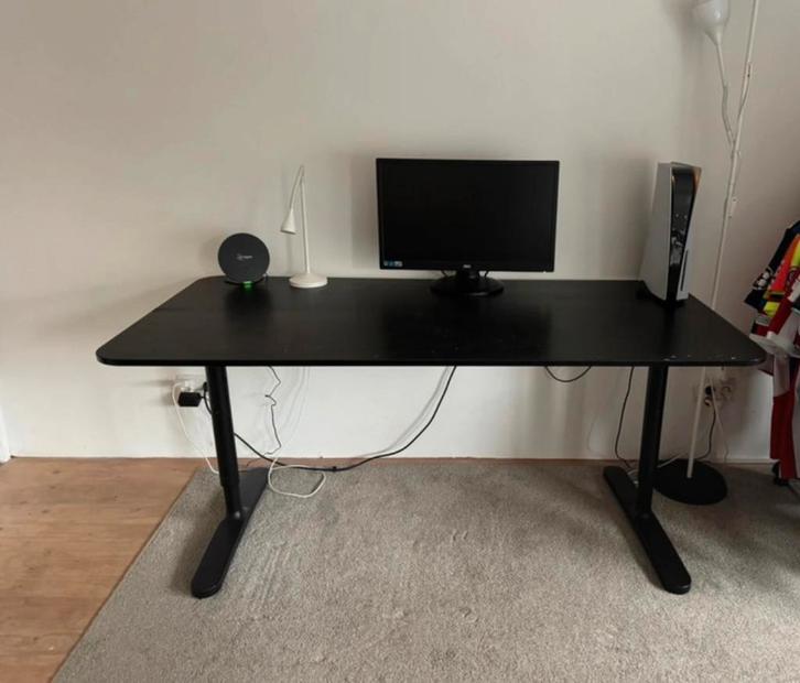 Bureau Bekant Ikea zwart, Huis en Inrichting, Bureaus, Gebruikt, Bureau, In hoogte verstelbaar, Ophalen