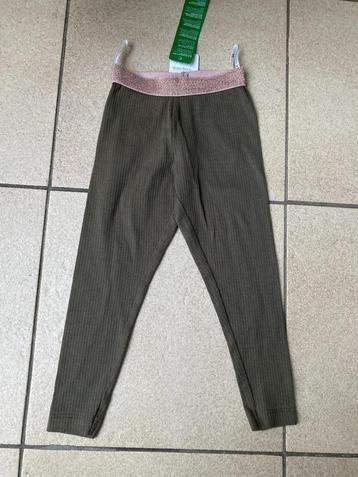Nieuw groen broekje ( legging ) Maat 92 beschikbaar voor biedingen