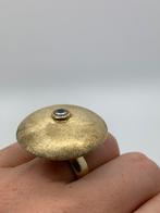 V203 Prachtige zilveren ring goudkleur maat 19,5 deel v set, 19 tot 20, Ophalen of Verzenden, X, Met edelsteen