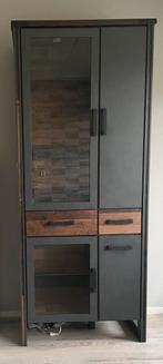 Industriële kast - vitrinekast, Antiek en Kunst, Antiek | Meubels | Kasten, Ophalen