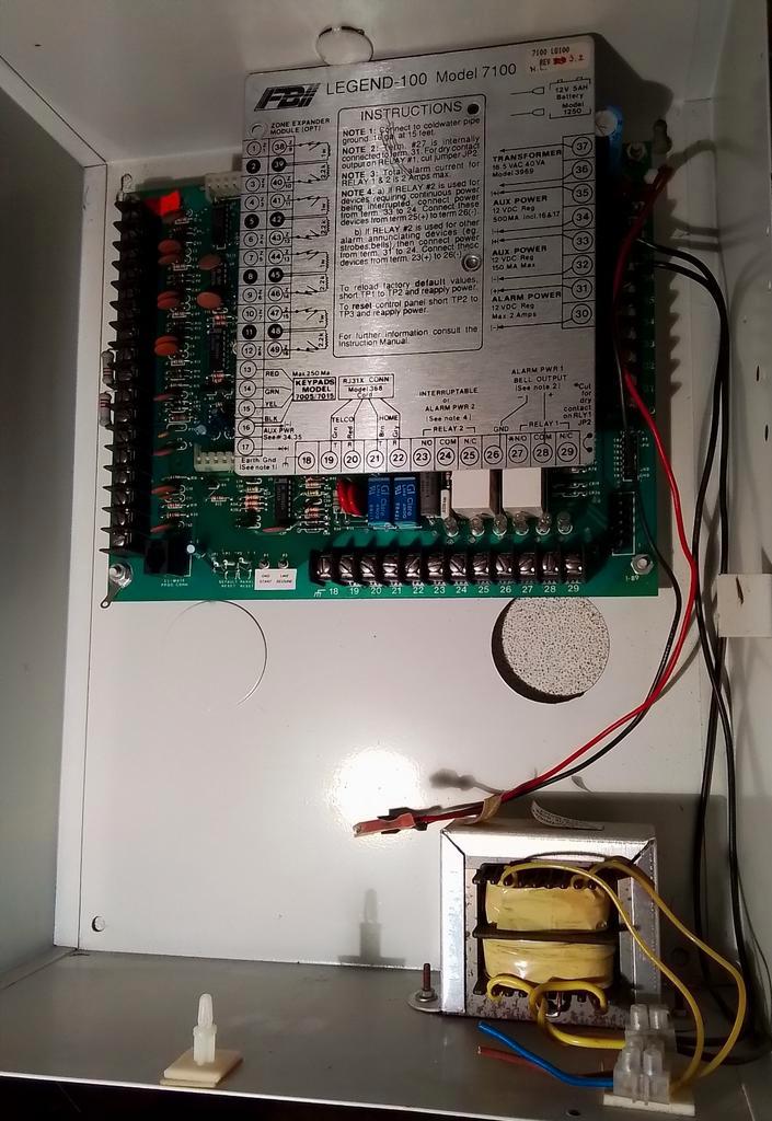 Alarm centrale Legend-100, Doe-het-zelf en Verbouw, Alarmsystemen, Zo goed als nieuw, Ophalen