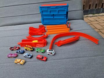 Hot Wheels Flame Stunt set met 9 auto's beschikbaar voor biedingen