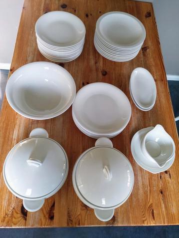 Servies Pirkenhammer beschikbaar voor biedingen