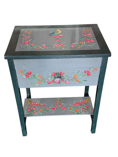 Schattige antiek side table/ kastje handbeschilderd, Antiek en Kunst, Antiek | Meubels | Kasten, Ophalen