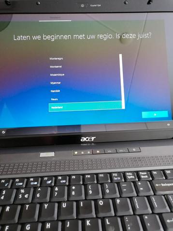 Acer Aspire 5735Z Laptop + DVD speler.