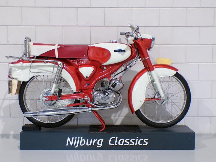 Typhoon SPORT TOERIST in concoursstaat, Fietsen en Brommers, Brommers | Oldtimers, Overige merken, Maximaal 45 km/u, Ophalen of Verzenden