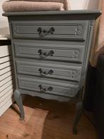 2 Brocante Nachtkastjes/Ladekasten Queen-Ann Stijl, Huis en Inrichting, Kasten | Ladekasten, Ophalen, Gebruikt, Overige materialen