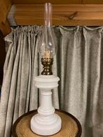 olielamp, melkglas,  met glazen kap, Antiek en Kunst, Ophalen