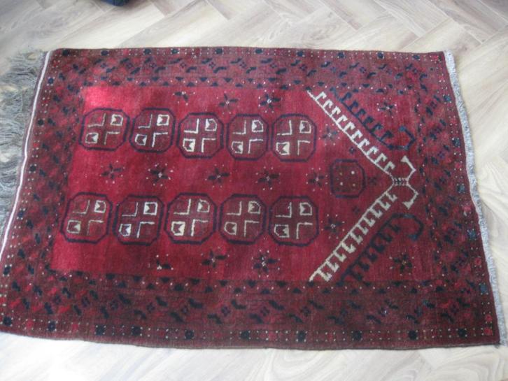 Mooi Oosters kleedje in goede staat., Antiek en Kunst, Antiek | Kleden en Textiel, Ophalen of Verzenden