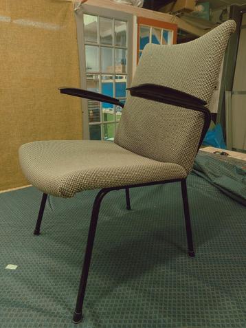 vintage fauteuil van Gebroeders de Wit type 3114 beschikbaar voor biedingen