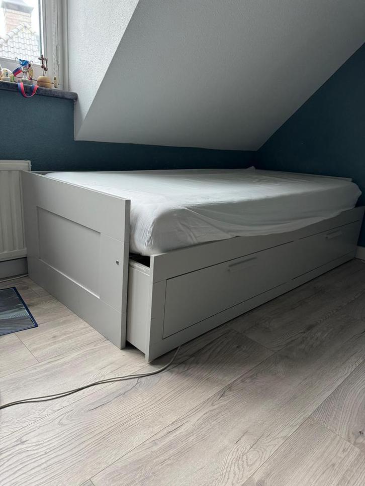 Uitschuifbaar Bed (200x85/160) + Ombouw + Matras, Huis en Inrichting, Slaapkamer | Bedden, Zo goed als nieuw, Eenpersoons, 80 cm