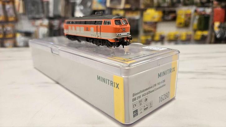 Minitrix 16280 Diesellok BR 218 143-6 DB DCC MFX Sound, Hobby en Vrije tijd, Modeltreinen | N-Spoor, Zo goed als nieuw, Locomotief