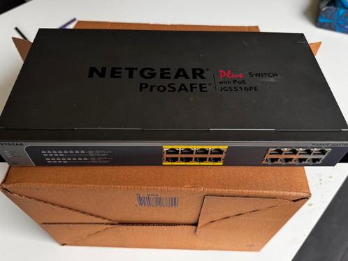 Netgear ProSAFE JGS516PE Plus Switch with POE, Computers en Software, Netwerk switches, Zo goed als nieuw, Ophalen of Verzenden
