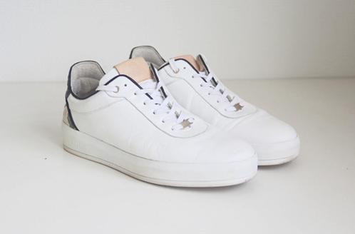 Fred de la Bretoniere - mooie sneakers / wit / maat 42, Kleding | Dames, Schoenen, Zo goed als nieuw, Sneakers of Gympen, Wit