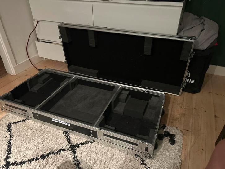 DJ Flightcase met Wielen - Bescherm je apparatuur!, Muziek en Instrumenten, Behuizingen en Koffers, Gebruikt, Speaker of Versterker