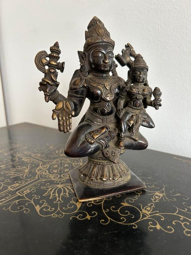 Bronzen beeld van Shiva met Parvatti, Antiek en Kunst, Kunst | Niet-Westerse kunst, Ophalen of Verzenden