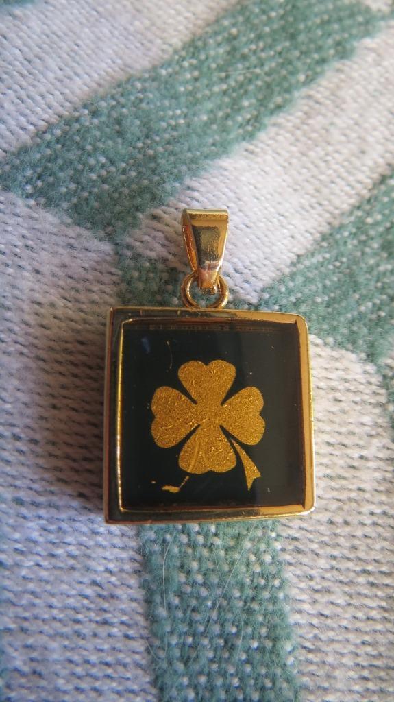 kettinghanger, geluks klaver met bladgoud, klavertje 4, Sieraden, Tassen en Uiterlijk, Kettinghangers, Zo goed als nieuw, Overige materialen