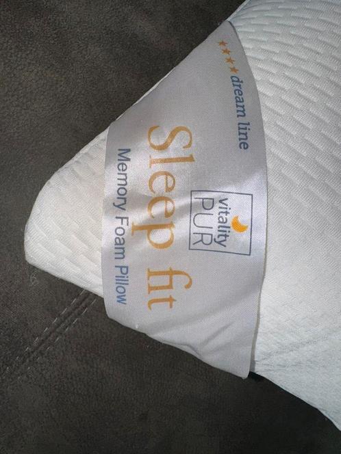 2 x nieuwe extra brede hotel kussens Memory Foam, Huis en Inrichting, Slaapkamer | Beddengoed, Zo goed als nieuw, Kussen, Eenpersoons