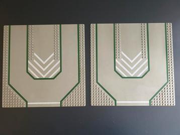 Lego platen 2 stuks beschikbaar voor biedingen