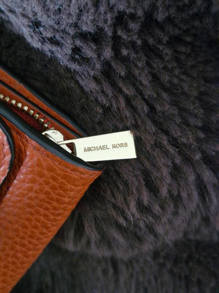 Michael Kors Leren Portemonnee met Gouden Details, Sieraden, Tassen en Uiterlijk, Portemonnees, Ophalen of Verzenden