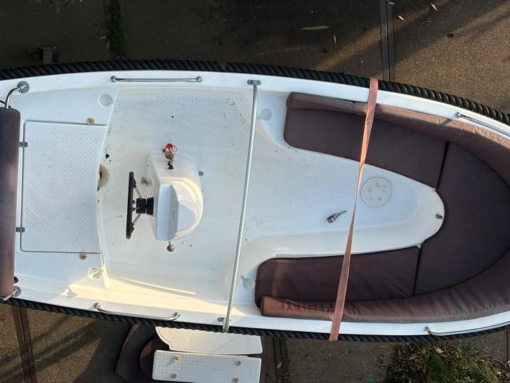 Polyester sloep 420  (hergebruikte advertentie), Watersport en Boten, Sloepen, Zo goed als nieuw, Tot 10 pk, 3 tot 6 meter, Buitenboordmotor