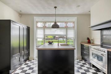 Landelijke keuken met eiland - Compleet, en in goede staat beschikbaar voor biedingen
