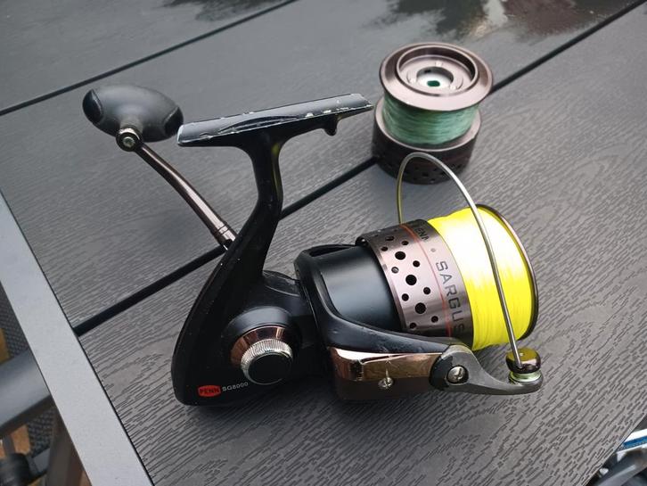 Penn sargus sg 8000 met reservespoel, Watersport en Boten, Hengelsport | Zeevissen, Molen, Ophalen of Verzenden
