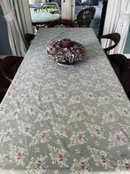 roze bloemetjes tafelkleden in zeer goede staat 200x140, Ophalen of Verzenden, Zo goed als nieuw, Rechthoek, Binnen