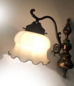 Antiek / oud Hollandse wandlamp glas met koper - brons