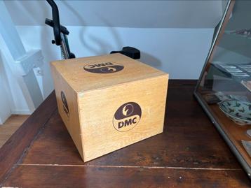 DMC.  ladenbox.  Vintage beschikbaar voor biedingen
