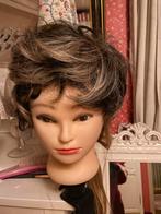 Middenblond Pruikje, Ophalen of Verzenden