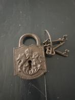 Slot antiek, Antiek en Kunst, Antiek | Gereedschap en Instrumenten, Ophalen