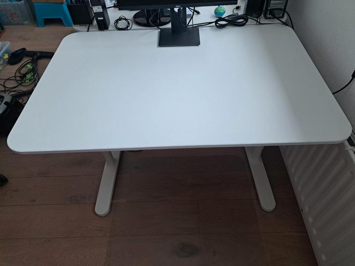 Ikea Bekant bureau wit  160x80 cm - Nieuwstaat, Huis en Inrichting, Bureaus, Zo goed als nieuw, In hoogte verstelbaar, Ophalen