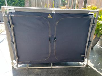 Defa Deluxe camping hoekast beschikbaar voor biedingen
