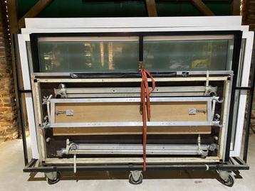 Alu frame dorma klapdeur incl ramen beschikbaar voor biedingen