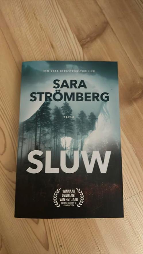 Sara Strömberg - Sluw, Boeken, Thrillers, Zo goed als nieuw, Nederland, Verzenden