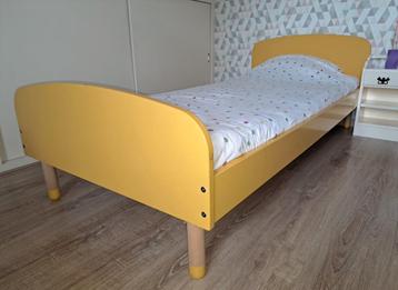 Eenpersoonsbed 90x 200 beschikbaar voor biedingen