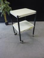 Vintage bijzettafel / stalen magazijnkar / tafel met rem 60s, Ophalen, Minder dan 55 cm, Gebruikt, Metaal of Aluminium