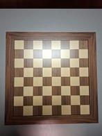 DGT schaakbord walnoot toernooi formaat (maat 6), Ophalen of Verzenden, Minder dan 500 stukjes, Zo goed als nieuw, Schaken